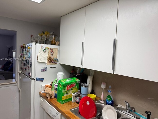 Building Photo - 10090 NW 80th Ct Unit 1361