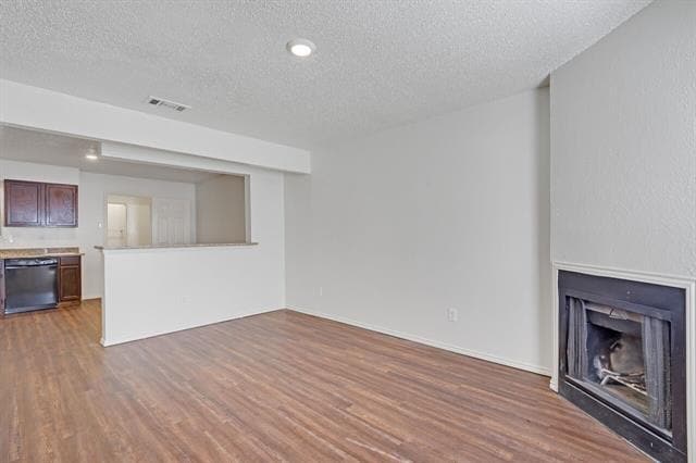 Photo - 210 Rolston Rd