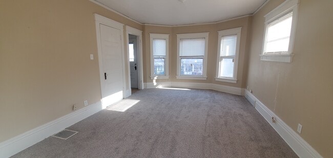 Building Photo - 1457 S 74th St Unit Upper