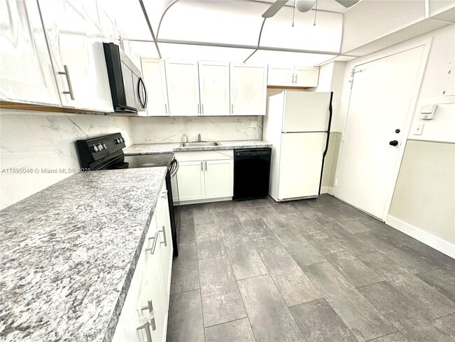 Building Photo - 250 174th St Unit 1212