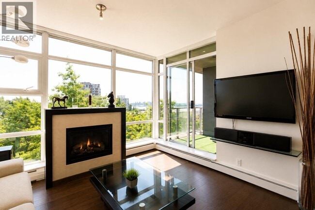 158 13th St W Unit 505