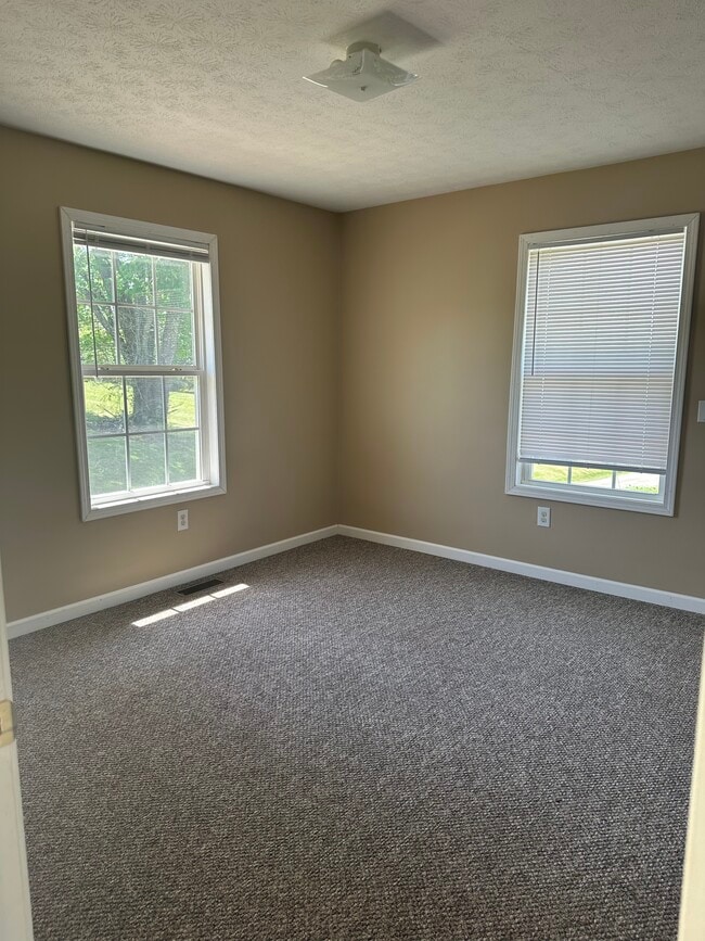 Photo - 404 Catron St