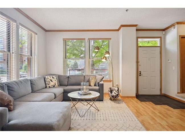 600 N 2nd St Unit 100