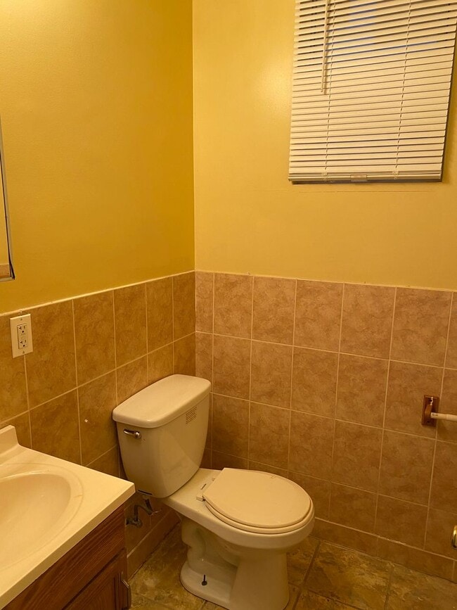 Photo - Spacious Rooms! Hardwood Flooring Througho...