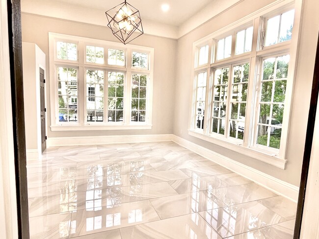 Photo - The Lauren Luxury Apartments