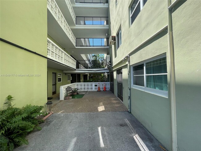 Photo - 1425 Arthur St Condominio Unidad 110B