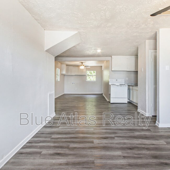 5633 Ramey Ave