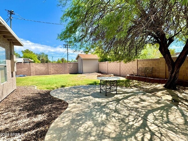 Building Photo - 731 W 12th Pl Rental