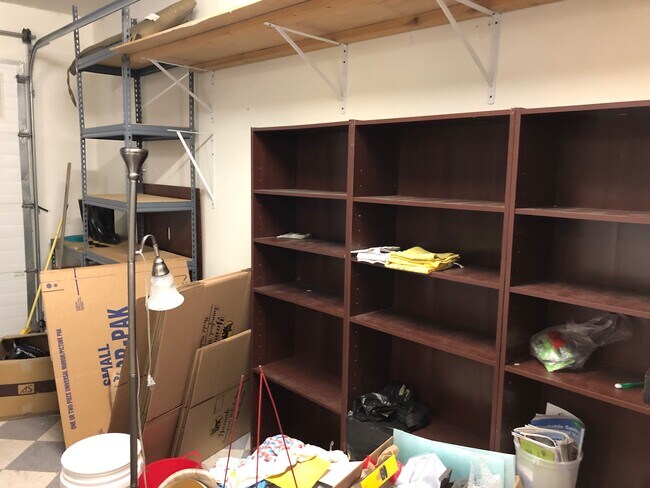 Photo - 525 S Glenmoor Dr