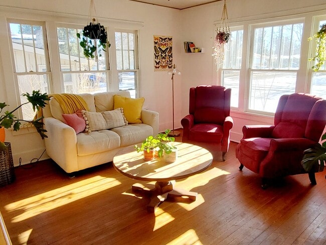 Photo - 1200 W Myrtle St Unit A&B