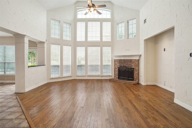 Photo - 1421 Savoy Ct Casa