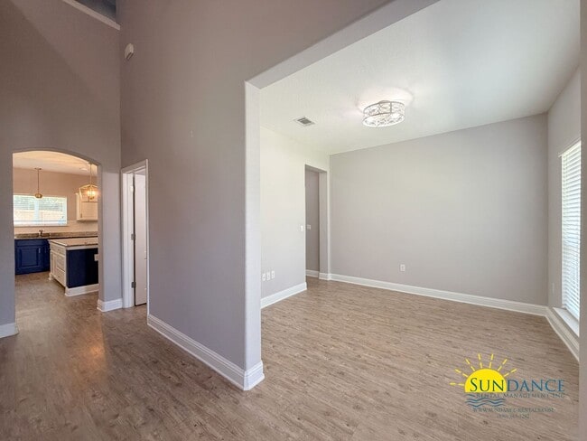 8565 Holley Hills Cir