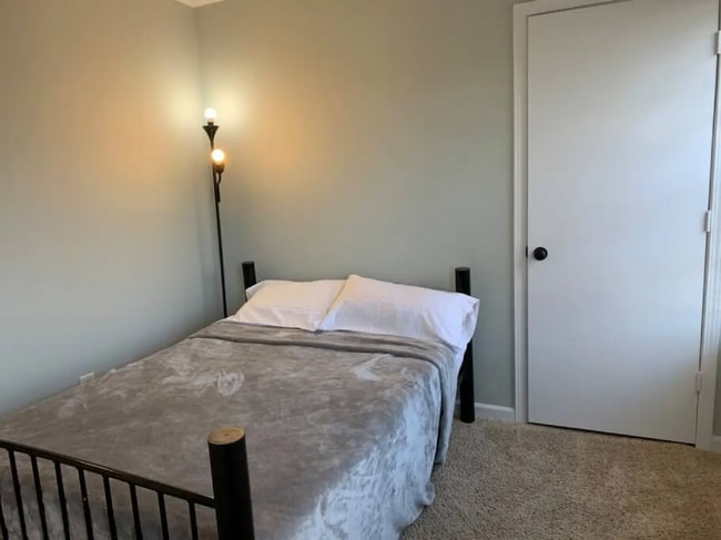 Photo - 2821 Trestle Ct SW