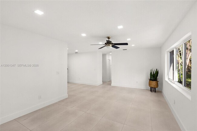 Photo - 6605 SW 61st St