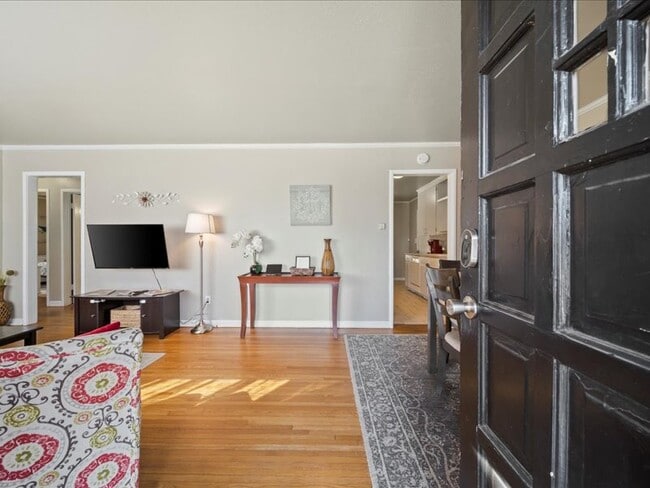 Photo - 4518 S Quaker Ave