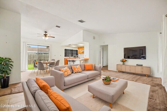 Photo - 2106 Tarrytown Ln NE