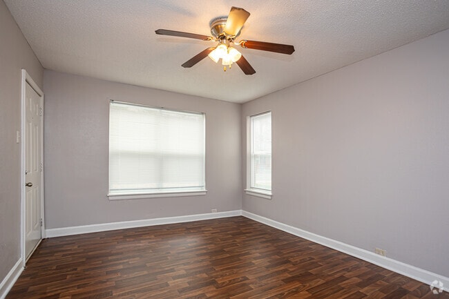 1BR, 1BA - 648SF