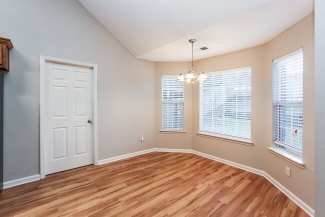 Photo - 7135 Maple Grove Rd