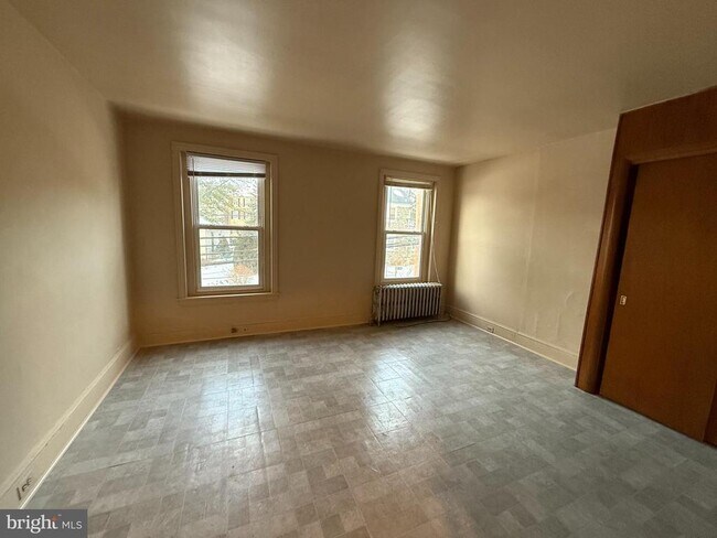 Photo - 716 E Marshall St