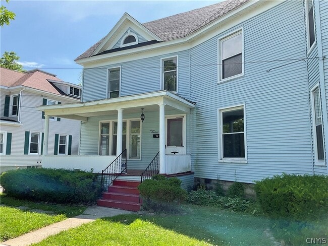 Photo - 700 Nellis St