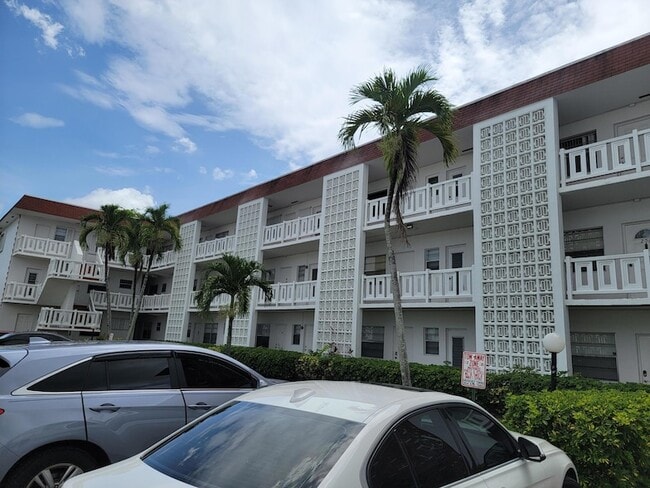 Photo - 4310 NW 12th Ct Unidad 205