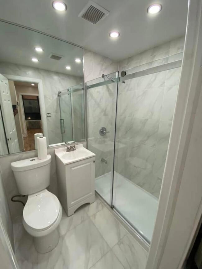 Photo - 1885 Eastern Pky Unidad 3A