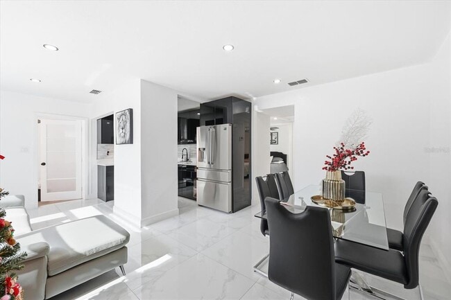 Photo - 2521 W Minnehaha St