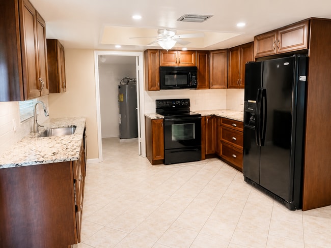 Photo - 9129 W Highland Pines Blvd Unidad 1