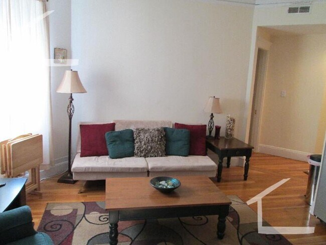 Photo - 191 Winthrop Rd