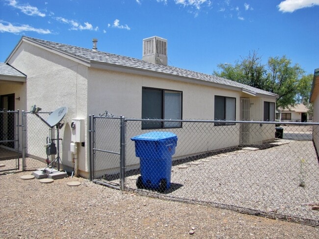 752 S Sunset Vista Dr
