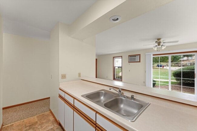 Photo - Brookstone Manor