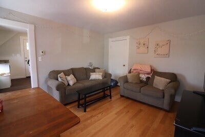 Photo - 29 McKenn St Unit 2