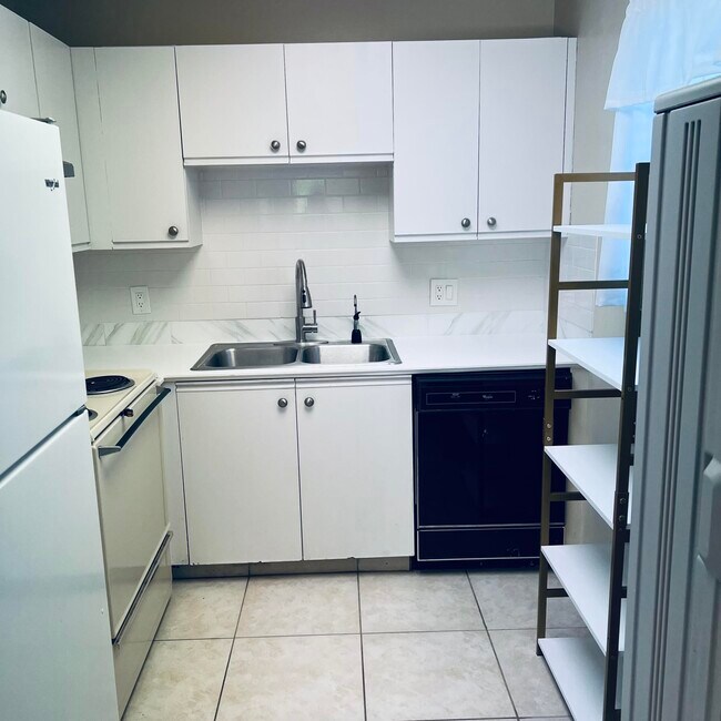 Photo - 13 Lake Vista Trail Unidad 205