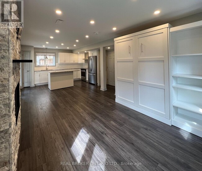 Photo - 70 Juglans Crescent