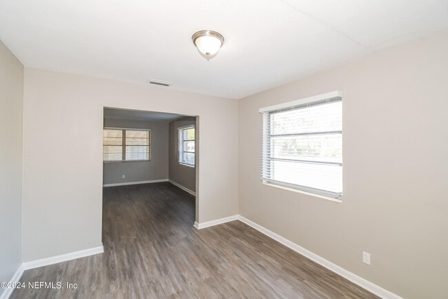 Photo - 6238 Green Pine Ln