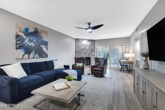 Photo - 8651 E Royal Palm Rd