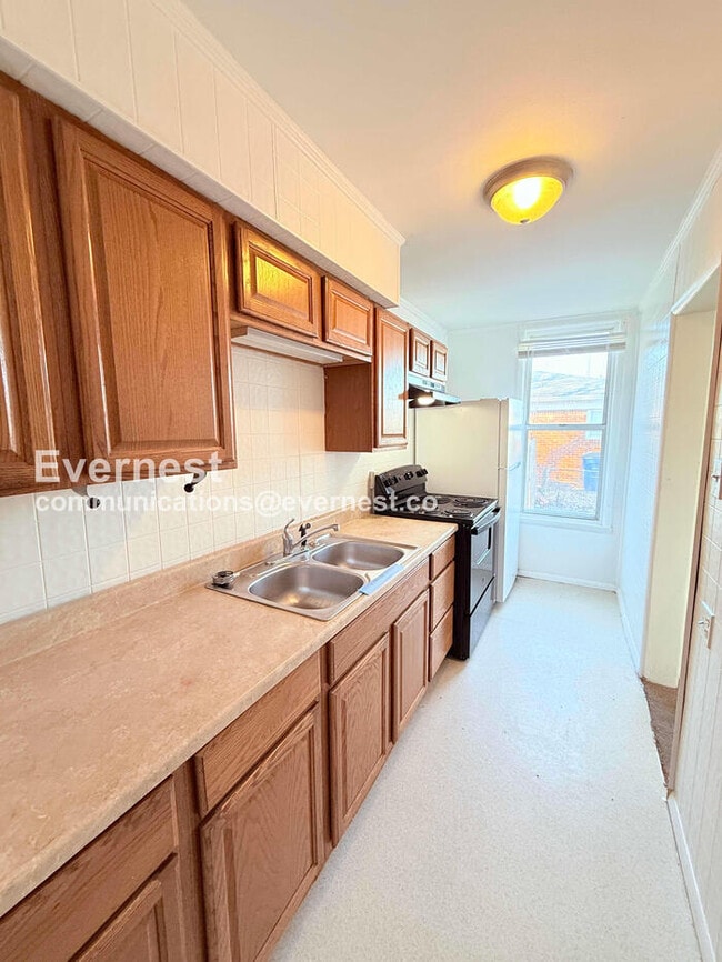 Photo - 1547 Airline Ave