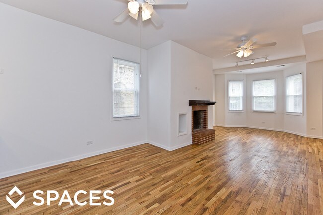 Photo - 916 W Roscoe St Unit 2