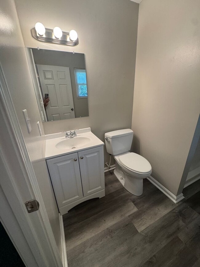 Photo - Gorgeous 3 bedroom home recently updated.
