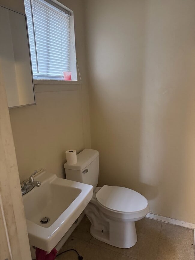 Photo - 415 Roxana Rd