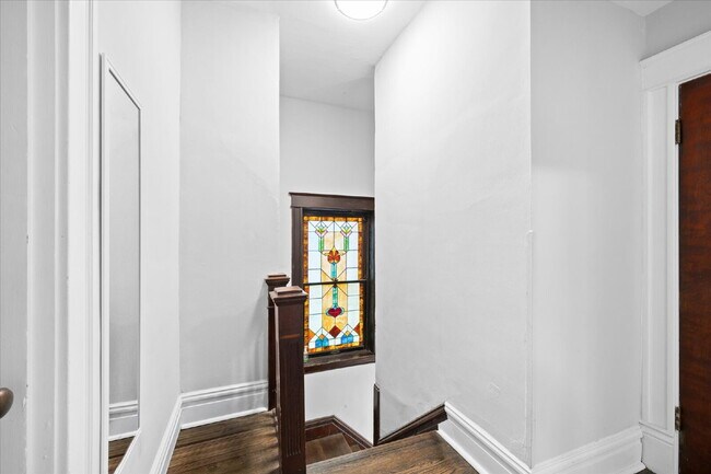 Photo - "Charming 3-Bed Duplex with Hardwood Floors & Cozy Fireplace - 6114 Waterman Blvd, St. Louis!" ST...