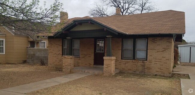 Building Photo - 1803 Runnels St Rental