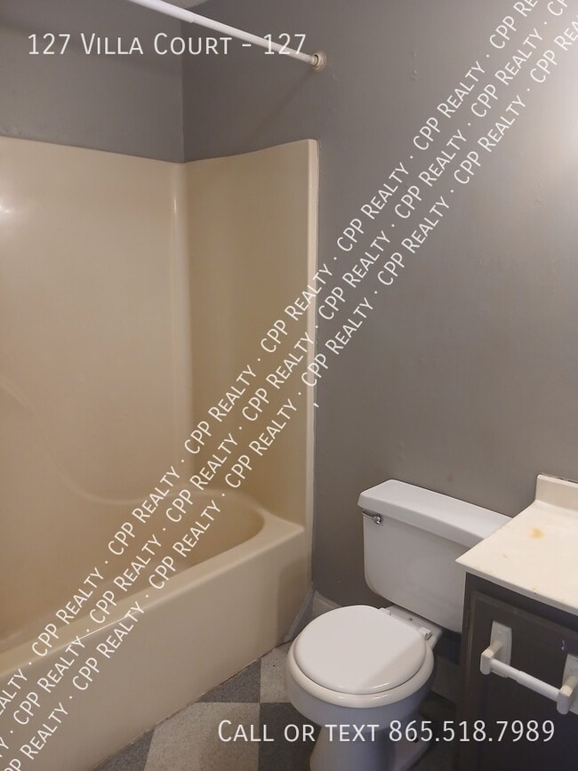 Building Photo - 127 Villa Ct Unit 127