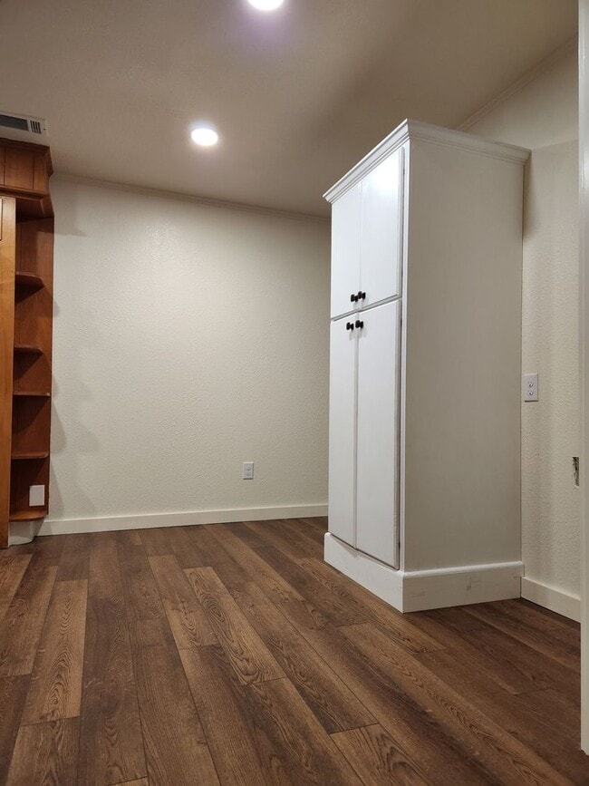 Photo - 1827 S Fredonia St