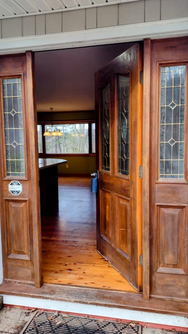 Photo - 5 Candlewood Lake Dr