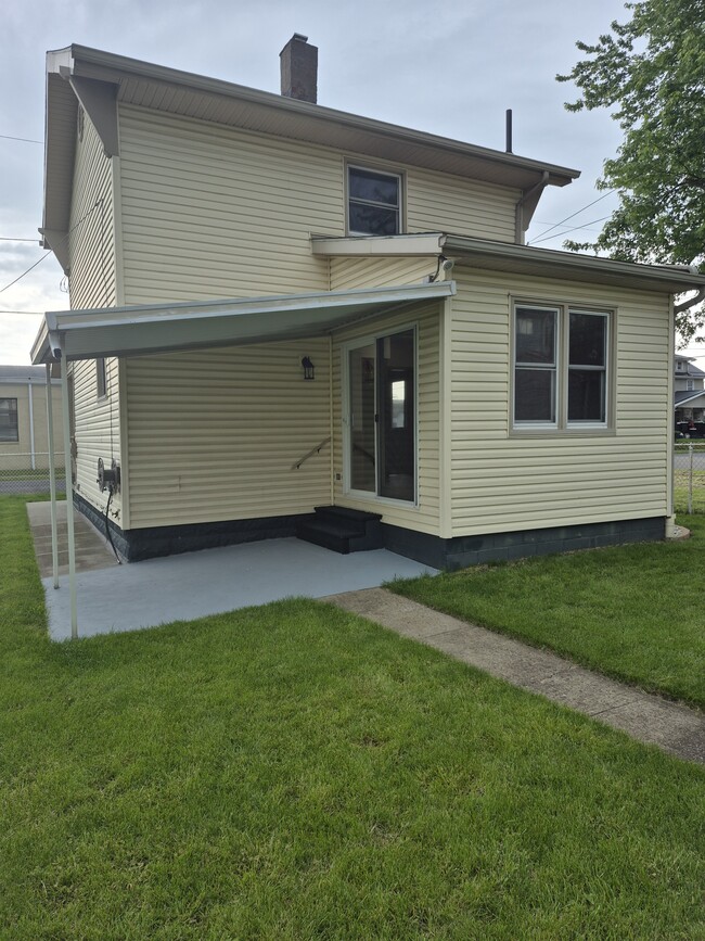 Patio exterior - 1451 Alden Ave SW