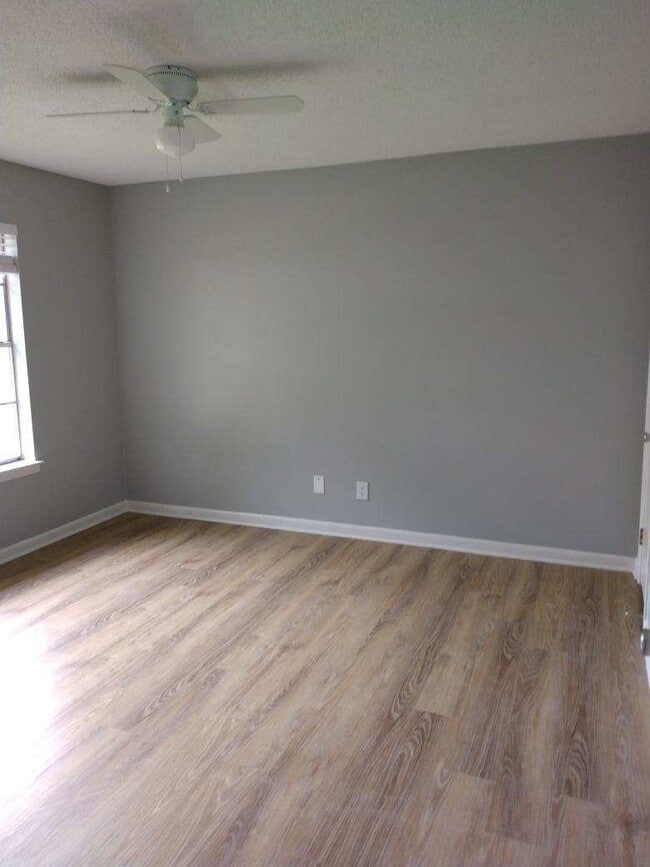 Photo - Pirate Cove Apartments 17-22 Unidad 18