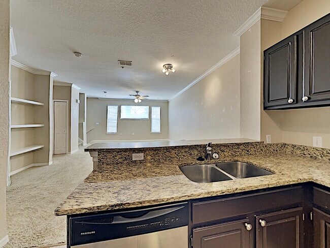 Photo - 1835 Shadow View Cir