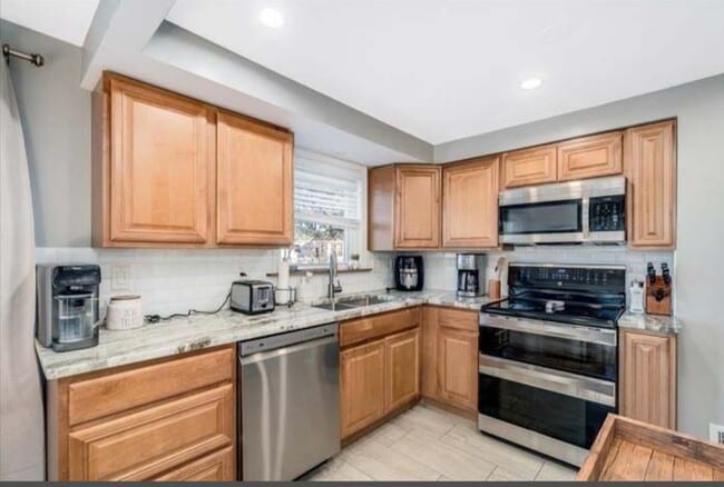 Photo - 90 Harold St