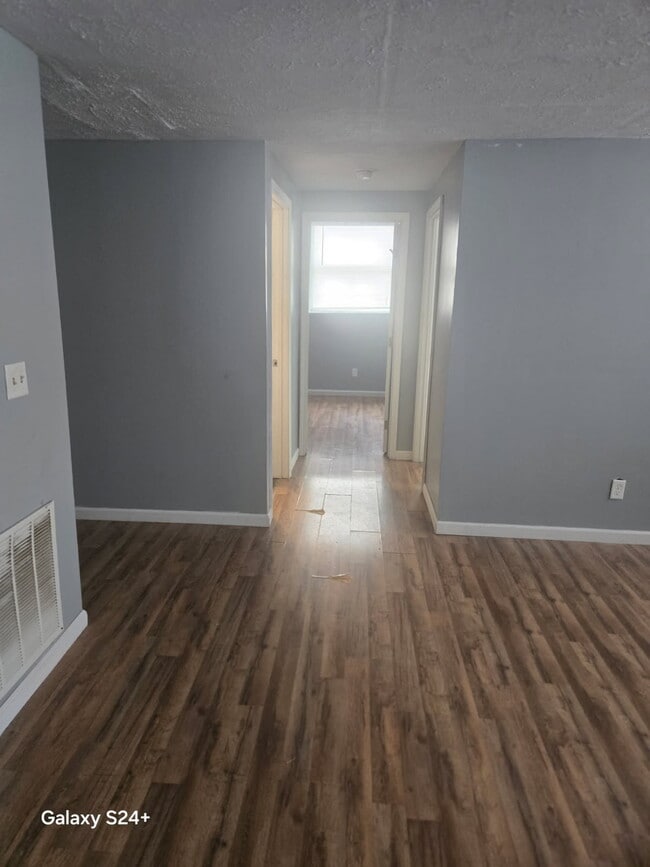 Photo - Mayslick Apartment Building Unit 3